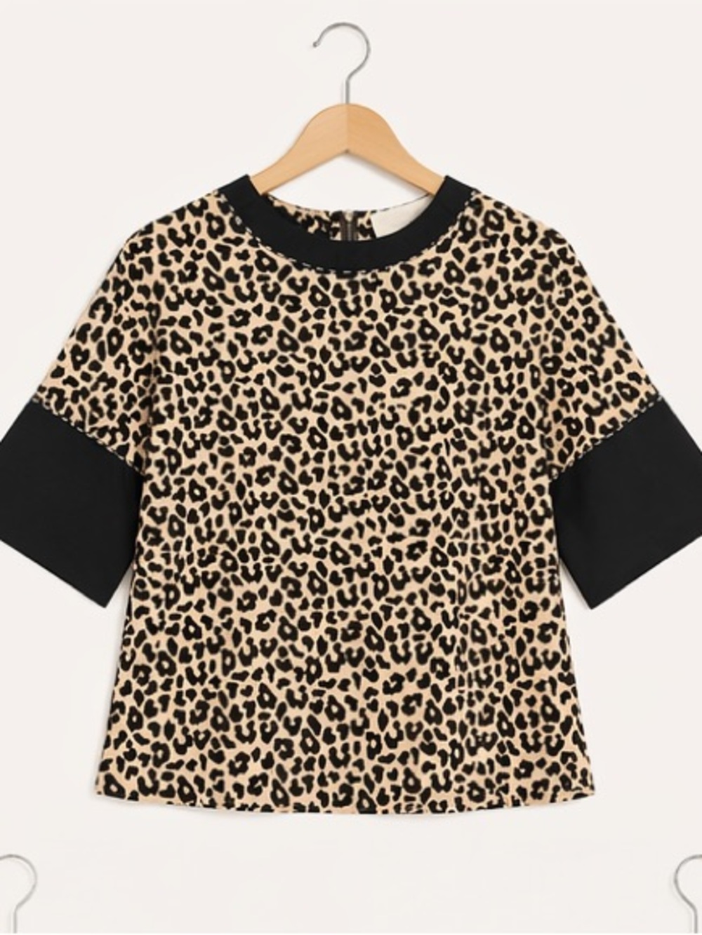 Laurence Dacade Leopard Print Short Sleeve Tee in Beige and Black M 100% Cotton
